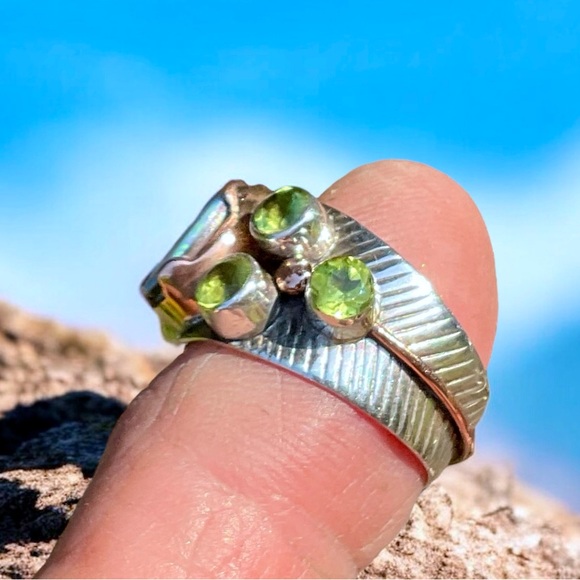 🌺Artisan Sterling, Opal and Peridot Ring - Picture 11 of 13